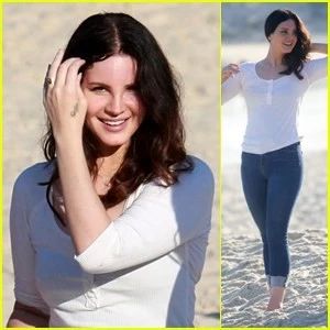 Are You Ready To Bless Your Eyes With These Pictures Of Lana Del Rey No Makeup?