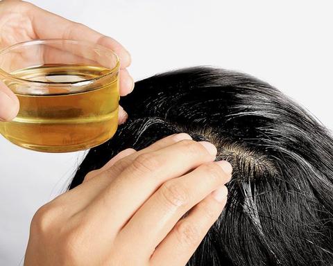 How To Take Advantage Of Coconut Oil On Your Hair?