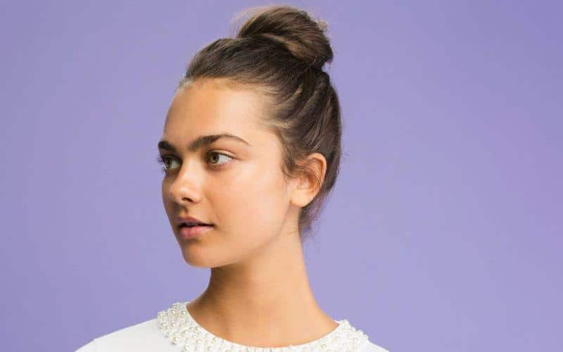 Messy Top Knot is both casual and chic hairstyle