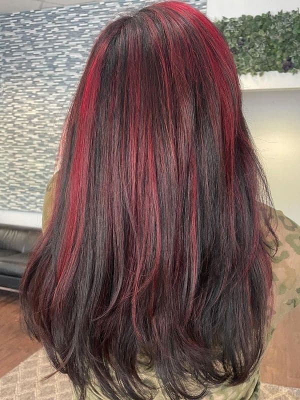 Streaks of red highlights 